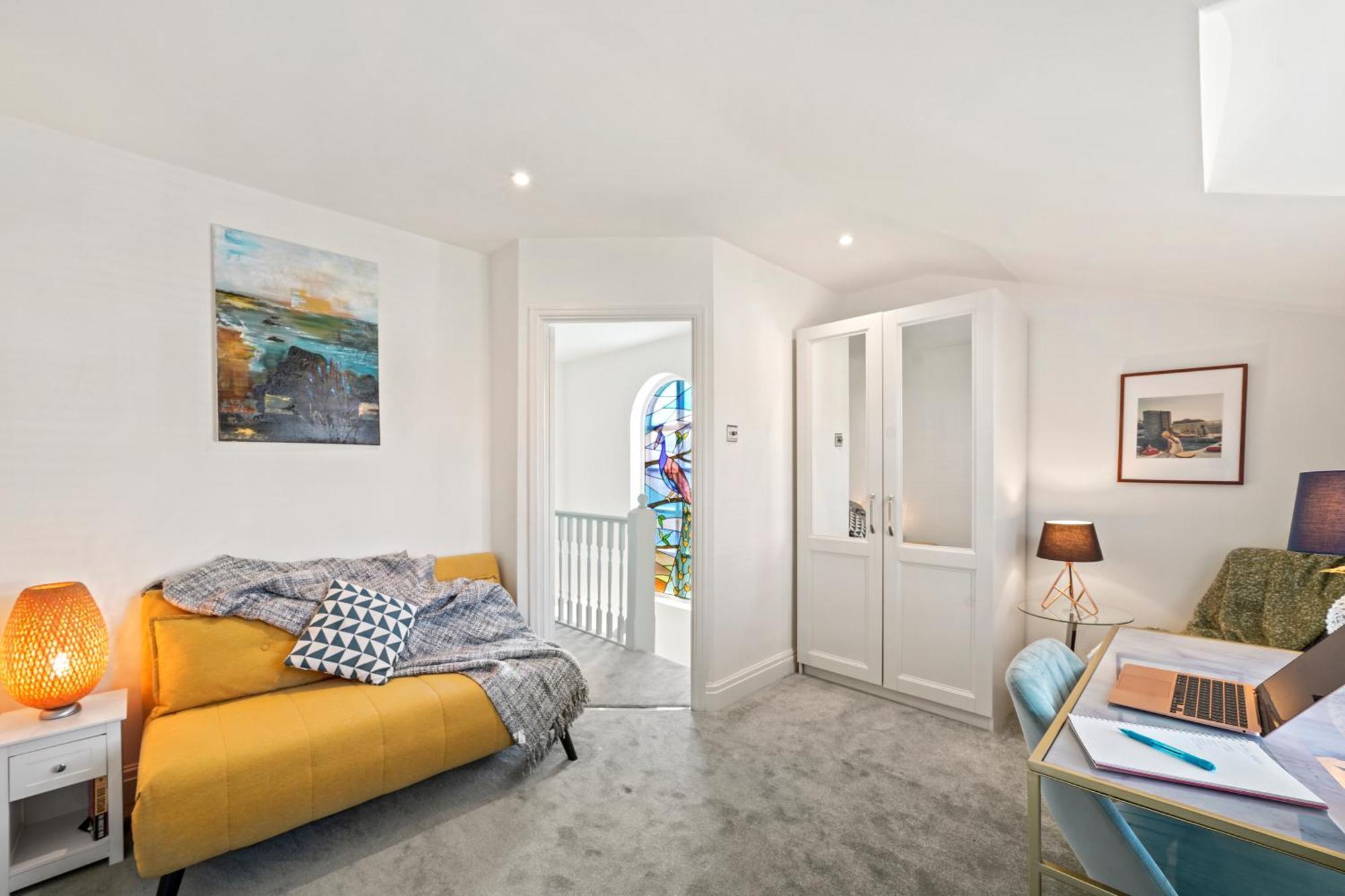 3 Bedroom Mews Home - Clapham Common - Free Private Parking - Sleeps 5 - Newly Refurbished - Sweetpea & Pillow Properties Londyn Zewnętrze zdjęcie